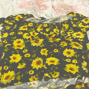 The brand is from route21 The colors are black and yellow and the size is a 3X.